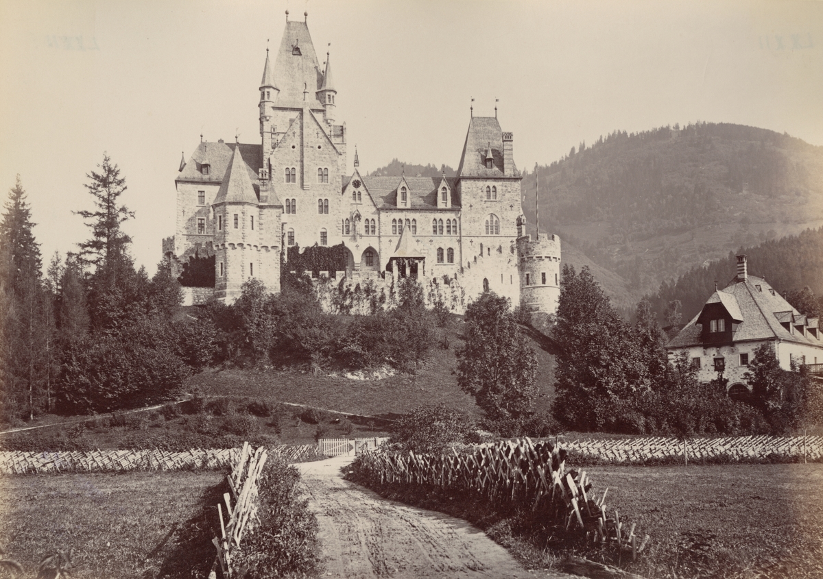 Ur album: Utländska Resan 1900 I. Sottet Schloss Fischhorn i Zell am see.
