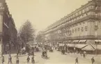 Ur album: Utländska Resan 1890. Gatan Le Boulevard de  Canucines, Paris.