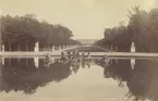 Ur album: Utländska Resan 1890. Parken vid palatset Versailles, Paris.