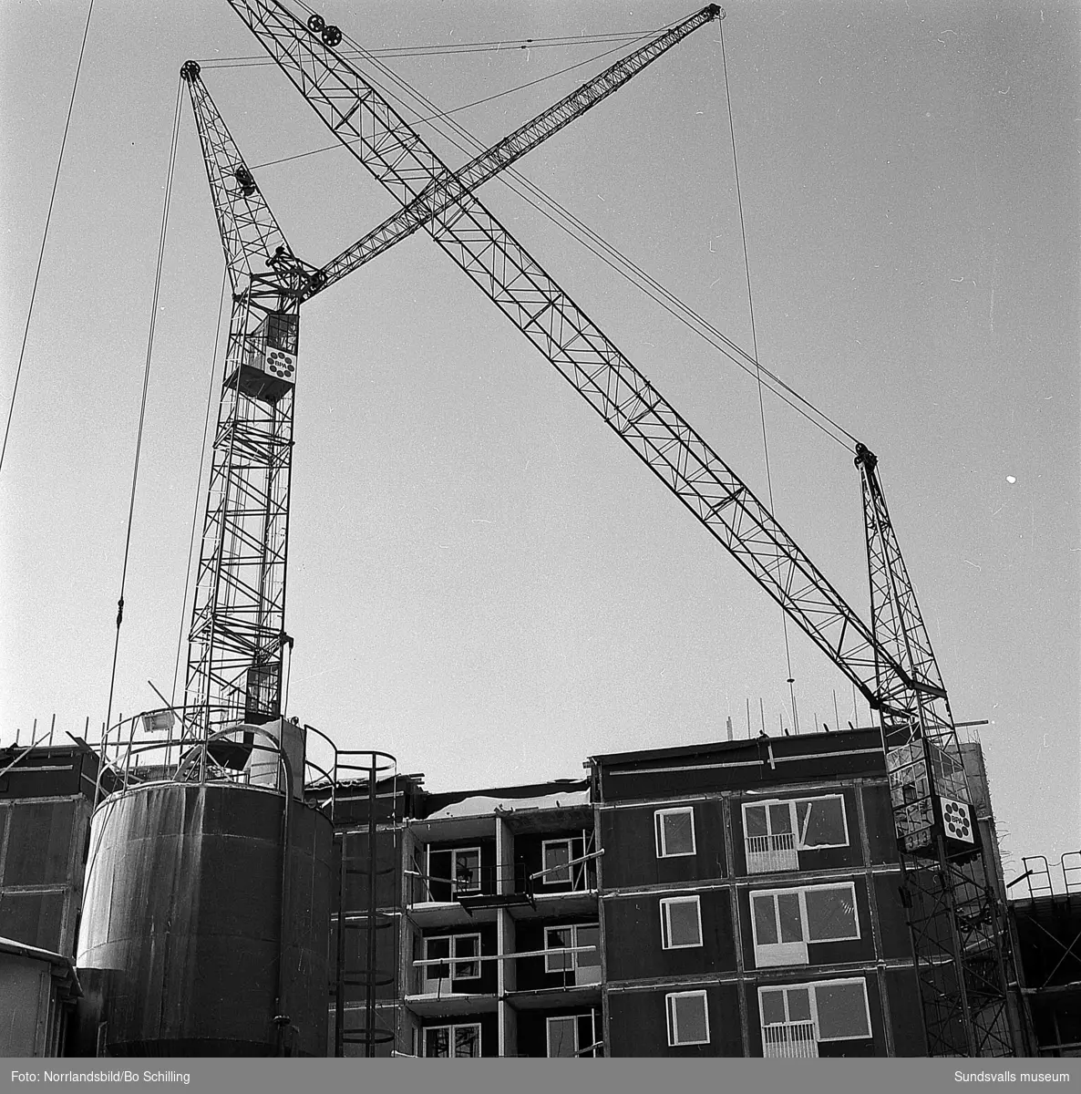 Byggbilder och exteriörer från bostadsområdena i Nacksta.