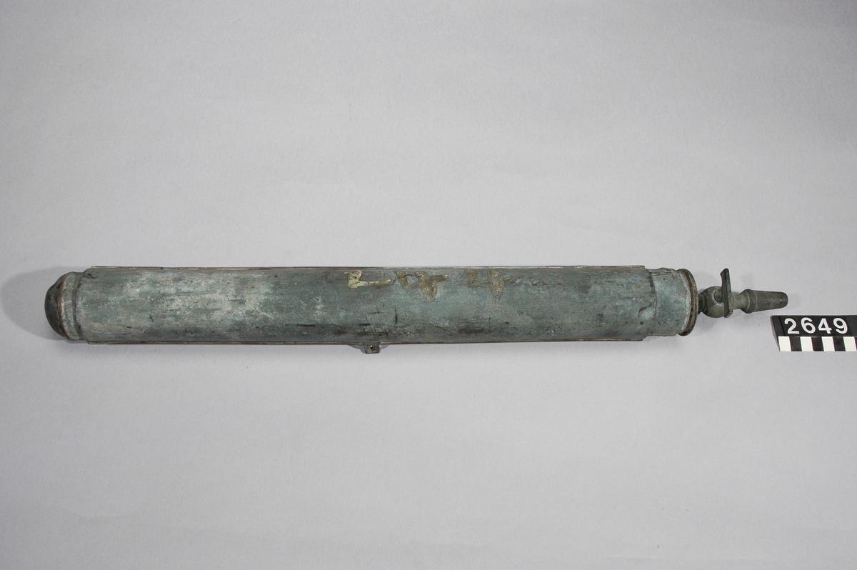 Hydrometer ? (Carl Daniel Ekman). Två parallella skalor graderade mellan 115 och 205 resp. mellan 50 och 15. (Skalorna har sitt maximala utslag vid 205 resp. 15).