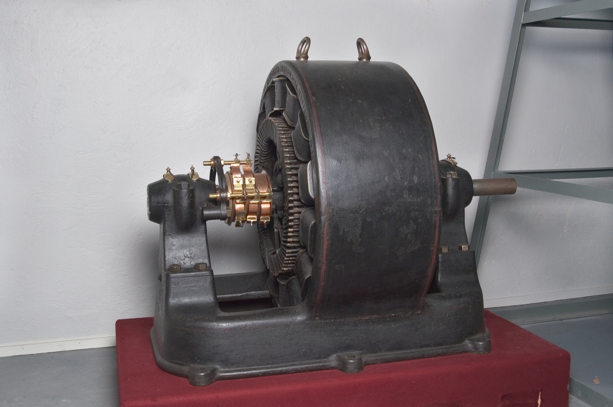 Trefas generator, 150 volt, 190 amp., 600 varv.