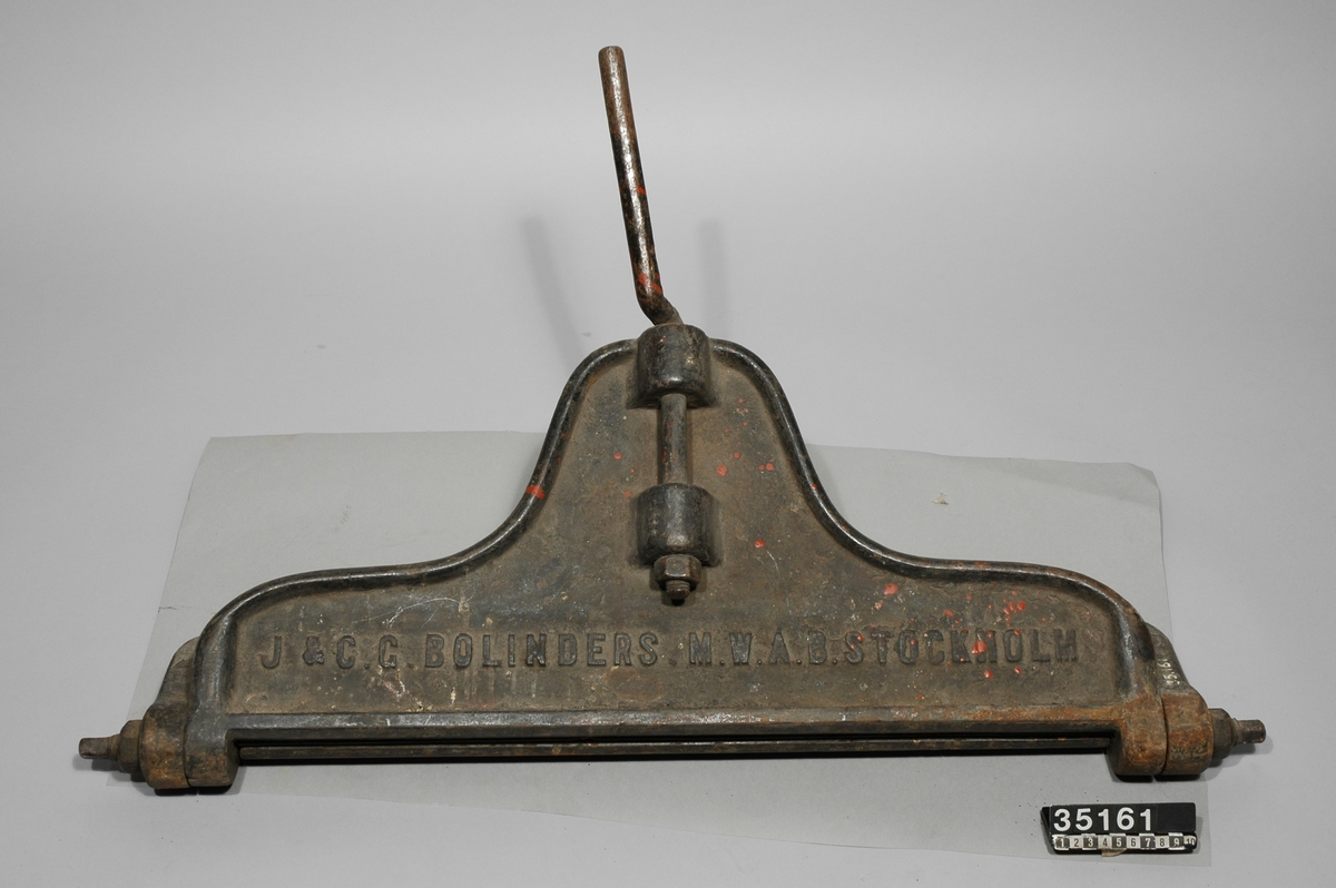 Enkelfasmaskin by J. & C.G. Bolinders Mekaniska Verkstads AB