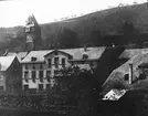 Skioptikonbild med motiv av vy över Oberwesel.
Bilden har förvarats i kartong märkt: Resan 1904. Oberwesel II