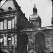 Skioptikonbild med motiv av Hôtel de Ville, hotell i Vienne, Frankrike.
Bilden har förvarats i kartong märkt: Höstresan 1907. Lyon 5. Vienne 2. No 1. Text på bild: 