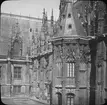 Skioptikonbild med motiv av Palais de Justice i Rouen.
Bilden har förvarats i kartong märkt: Resan 1906. Rouen 5. VII.. Text på bild: 