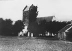 Skioptikonbild med motiv av Maria Kyrka, Båstad.
Bilden har förvarats i kartong märkt: Höstresan 1907. Båstad 7. N: 1