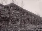 Kalkbrott vid Gössäters Skiffer- och Kalkbruk, Västergötland.
Med fotografiet vann fotografen 5:e pris i Svenska Turistföreningens Fotografiska Pristäflan 1902