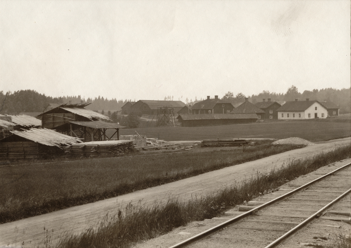 Gisslarbo Bruk, exteriör. Bilden fick Svenska Turistföreningens stipendium 1904.