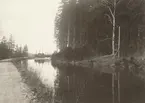 Fabrikskanalen vid vid Munkedals Järnbruk, Bohuslän, omkring 1910.