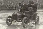 1905 års Ford på Rodeon i Kostadion på Gärdet.