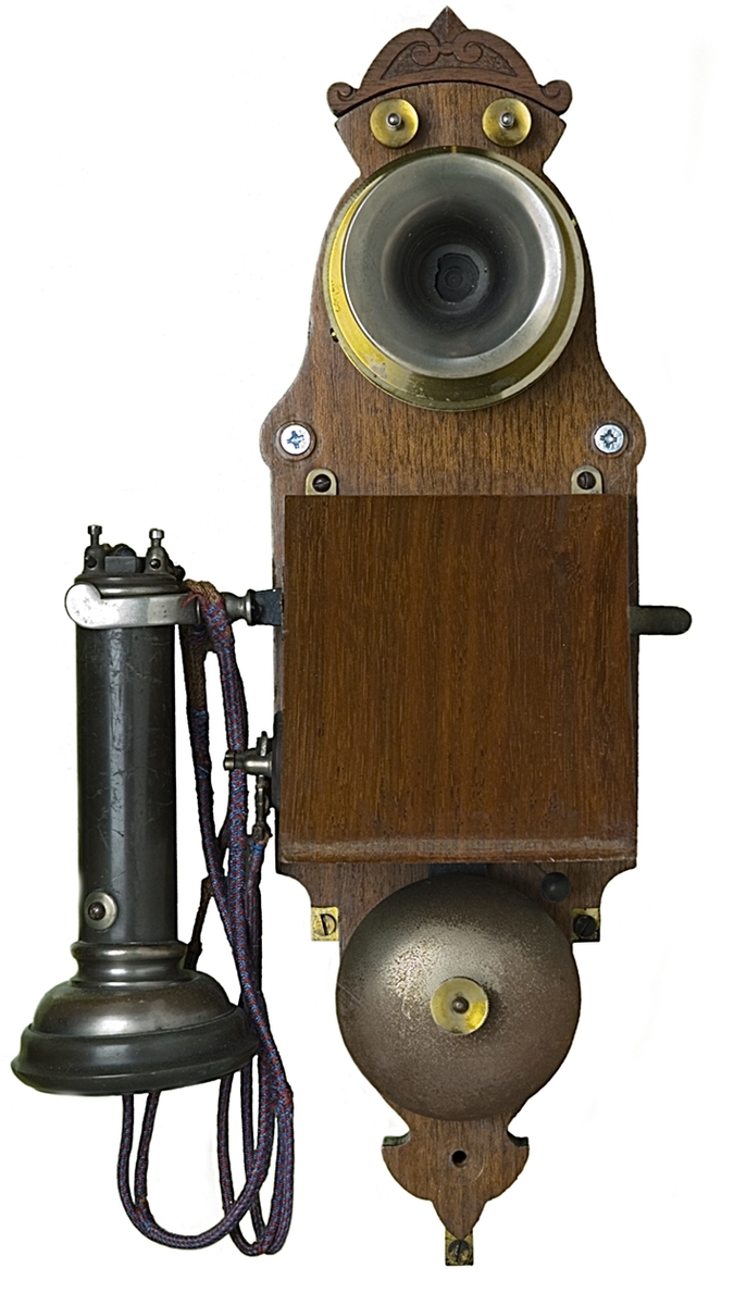 Telefonapparat, pulpetapparat, galvanisk, för lokalbatteri. Försöksmodell.