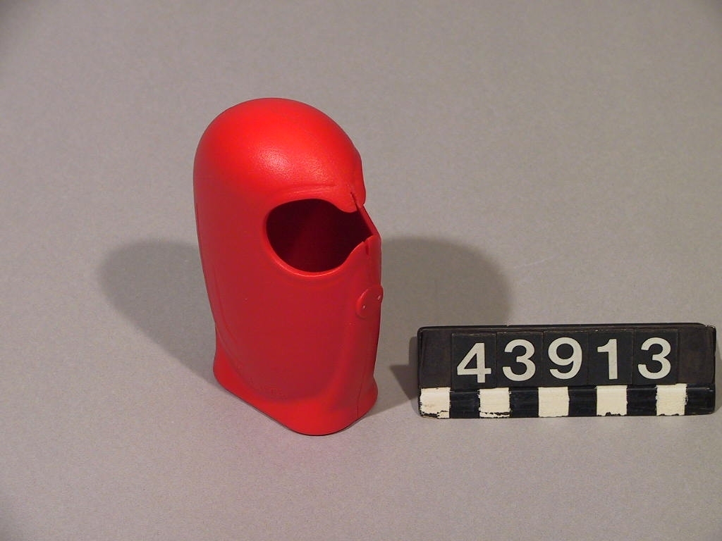 Häftstiftsborttagare som också fungerar som också kan användas för att samla, förvara och trycka fast häftstift.