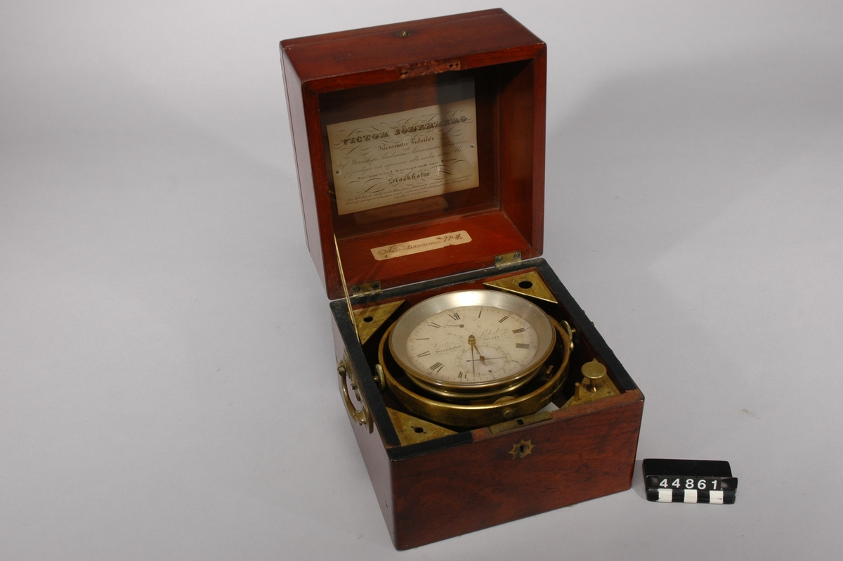 Skeppskronometer tillverkad av Viktor Söderberg Kronometer Fabriker Stockholm