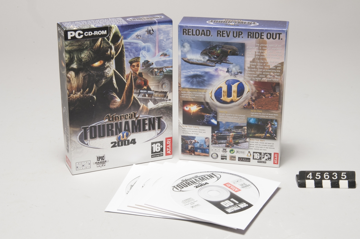 PC CD-Rom, 5 st skivor, inklusive låda. Unreal Tournament 2004. Avsedd för Windows 98/Me/2000/XP, minst 1,0 GHz Pentium processor, 128 MB RAM, 5,5 GB HD, 8x CD-Rom, Windows DirectX 9, Radeon 8000 grafikkort med 64 MB minne. Uppkoppling via ADSL rekommenderas för online-spel. OBS, manualer saknas.  Rekommenderad åldersgräns 16 år www.unrealtournament.com