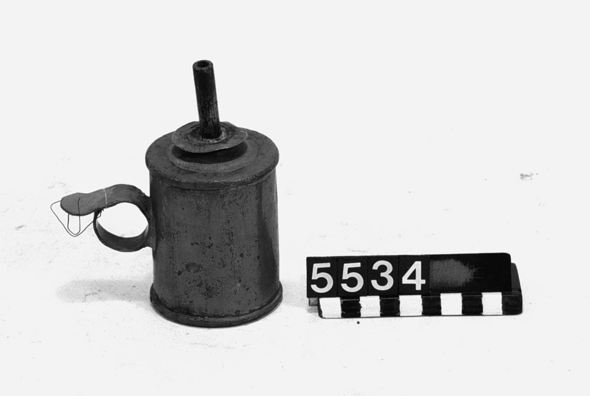 Av koppar för gasolja. Märkt: "SKULTUNA BRUK".