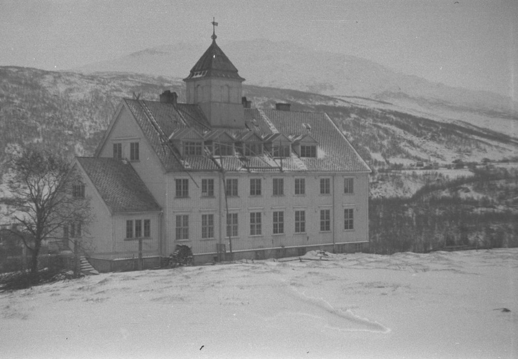 Skoleinternat/kapell  Eliborg Gratangen (Oppført 1925/26)