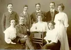 Stående: Carl Nykvist, Andersson (Stekis), okänd, Larsson,Thora Fahlström. Sittande: Gerda Sköld, Gustav Fahlström, Agnes Nilsson, Olga Viberg.