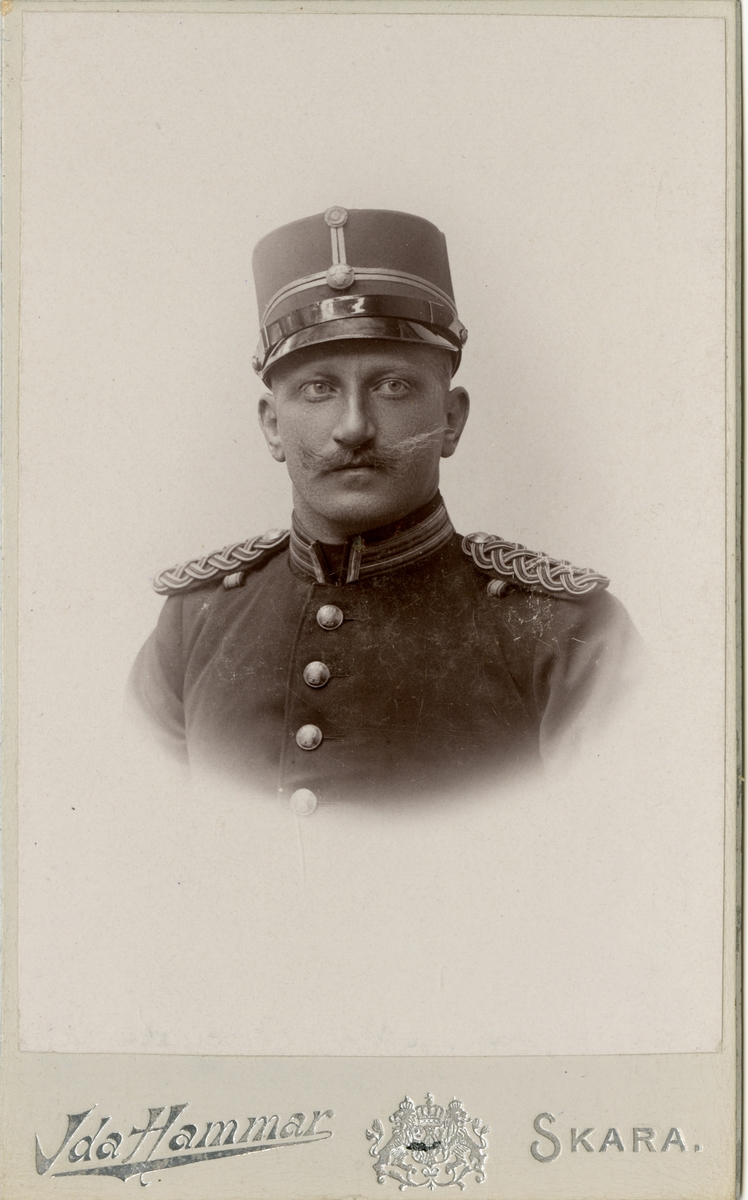 Porträtt av Arvid Petrus Drakenberg, löjtnant vid Jönköpings regemente I 12.