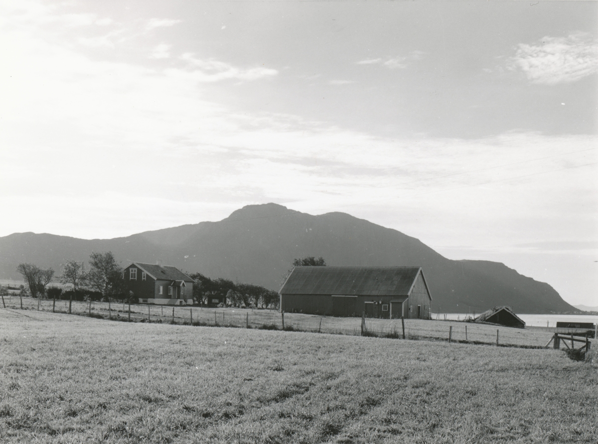 Prospektfotografi av Sperragarden på Giske.