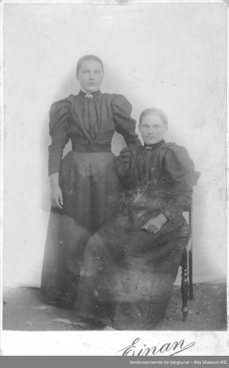 portrett 2 kvinner