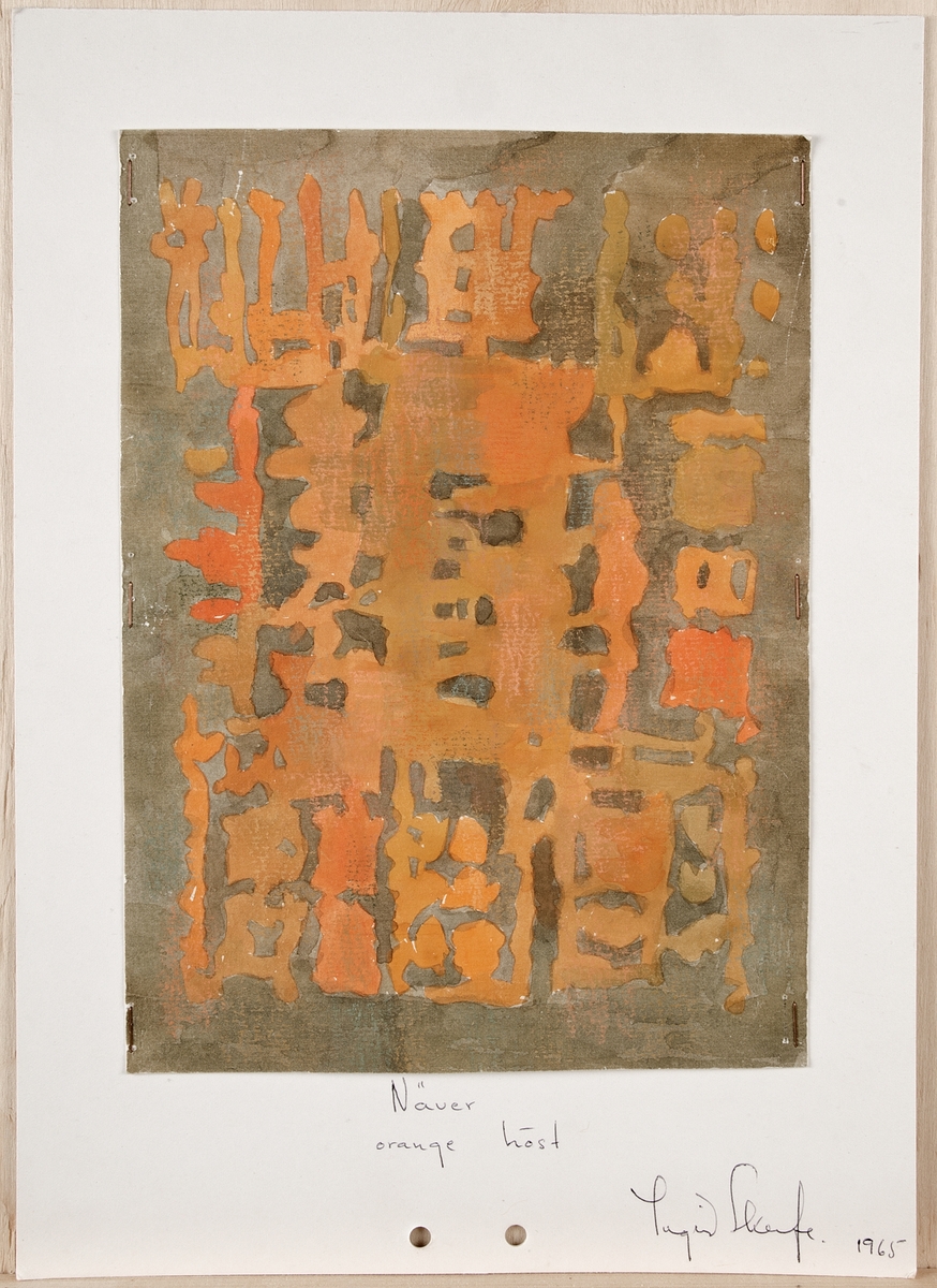 Skiss och garnkarta 50X26 cm med ullgarn till ryan "Näver orange höst" Signerad Ingrid Skerfe 1965. Färger svart,nyanser i grönt och gult. På baksidan av skissen står skrivet I:S: "Tecknat efter naturen".Text på garnkartan: Skerfe-Nilsson textilatelje Uppsala Drottninggatan 12 telefon 138399 och 123710(överstruket),senare ditskrivet 102605,102602".