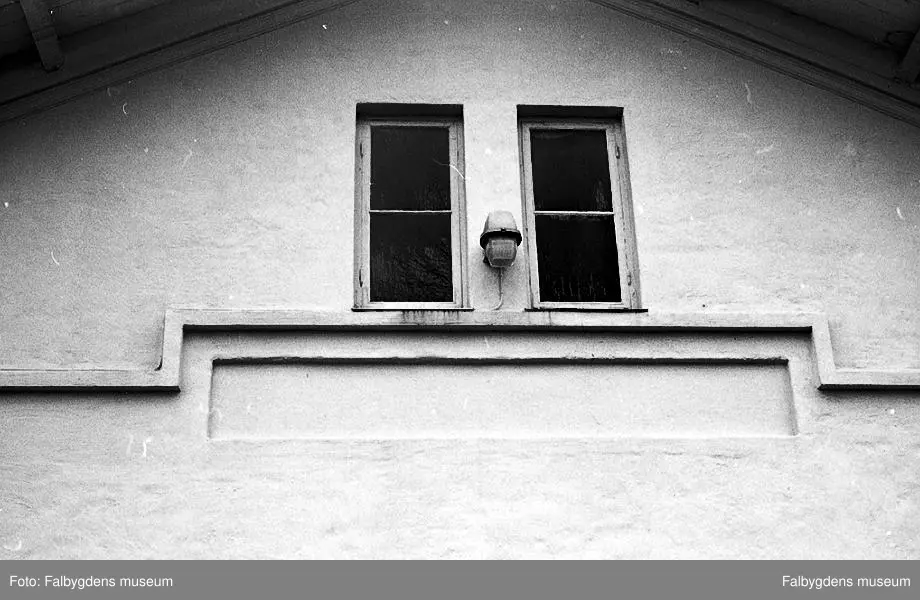 Stenstorps järnvägsstation. Fönster gavel.