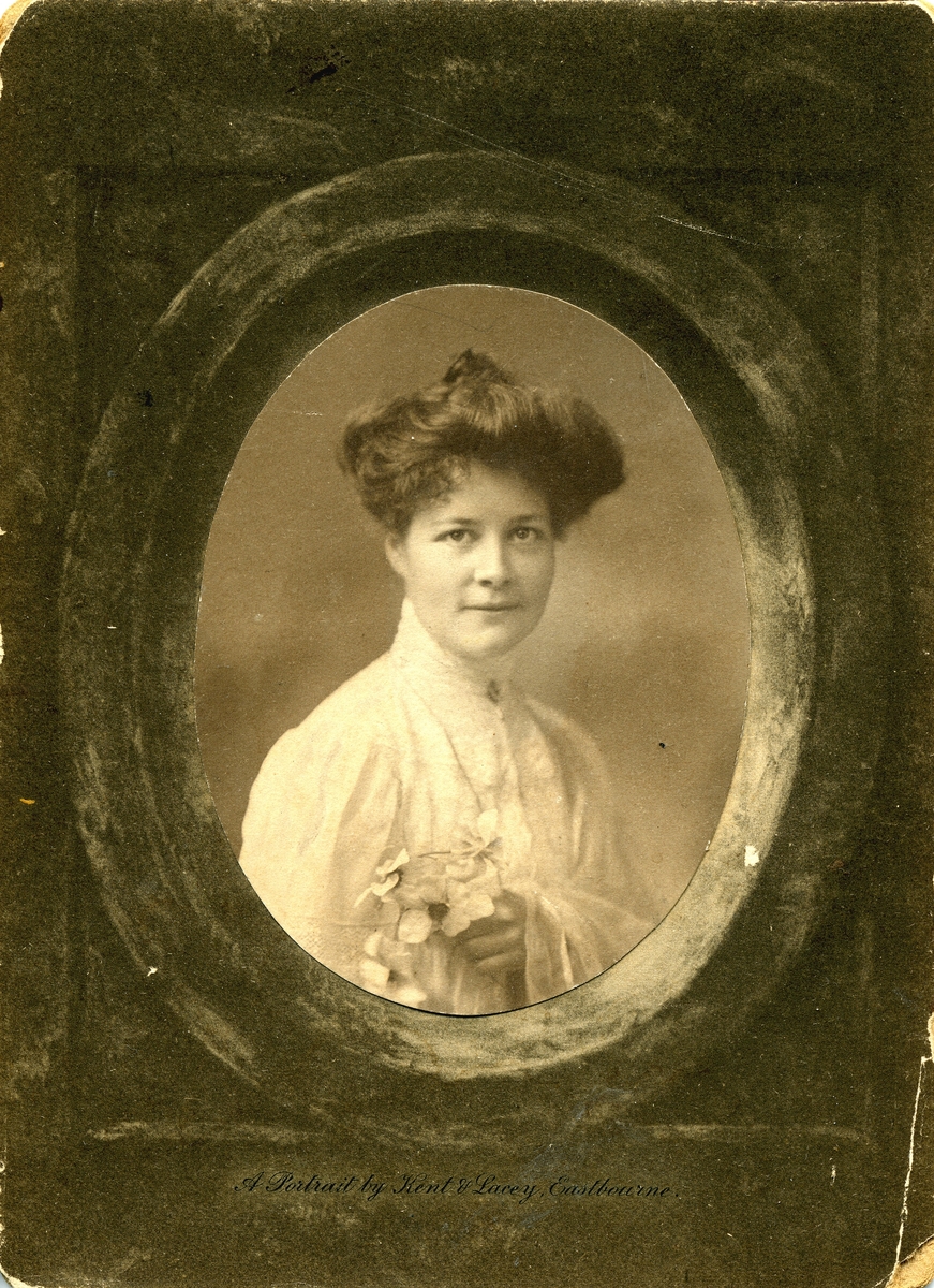 Anna Charlier