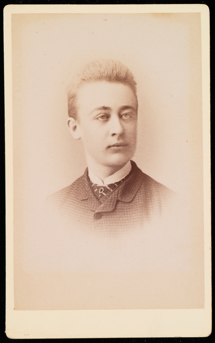 Portrett av Johan Wetlesen.