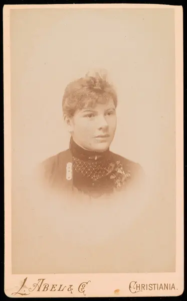 Portrett av ukjent kvinne.