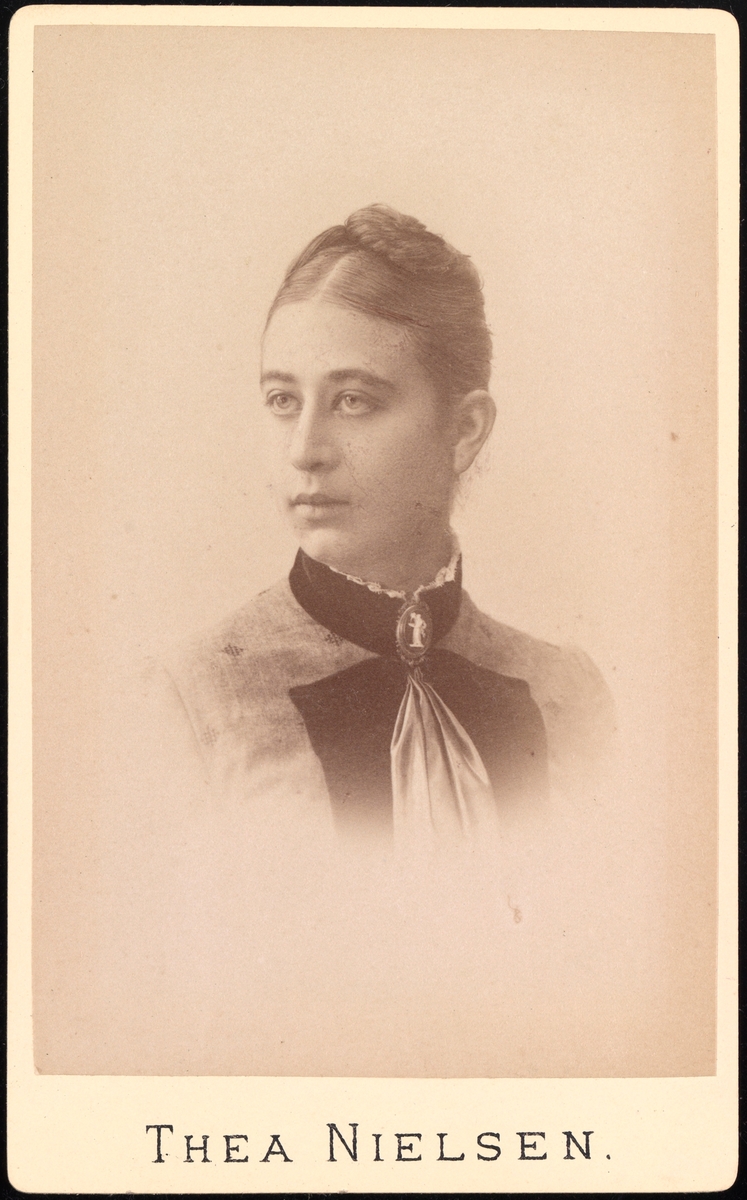 Portrett av Regine Bjelke f. Wetlesen.