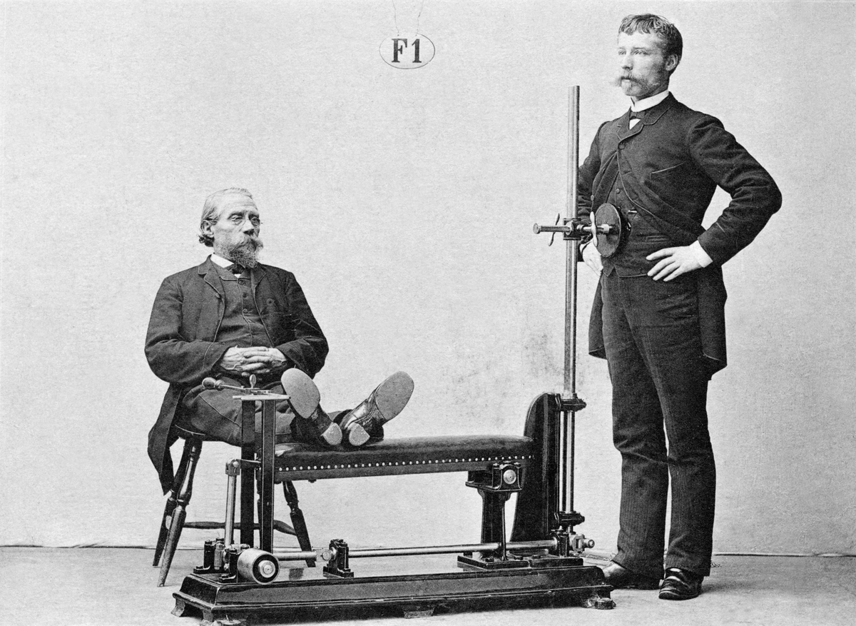 Är du nervös eller lider av trög mage? Lite skakningsmassage gör underverk.

English:
Are you nervous, or do you struggle with constipation? You’ll find that this vibrating massage machine will work wonders!