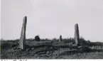 Järnåldersgravhög med resta stenar (4 st. därav en fallen) vid Ästorp i Göteve. Säkerligen Falbygdens högsta resta stenar.