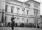 Jubileum 50 års, A 6. Standarvakten utanför rådhuset.