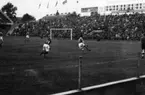 Situationsbilder  från fotbollsmatch mellan Sverige-Danmark på Råsunda fotbollsstadion.