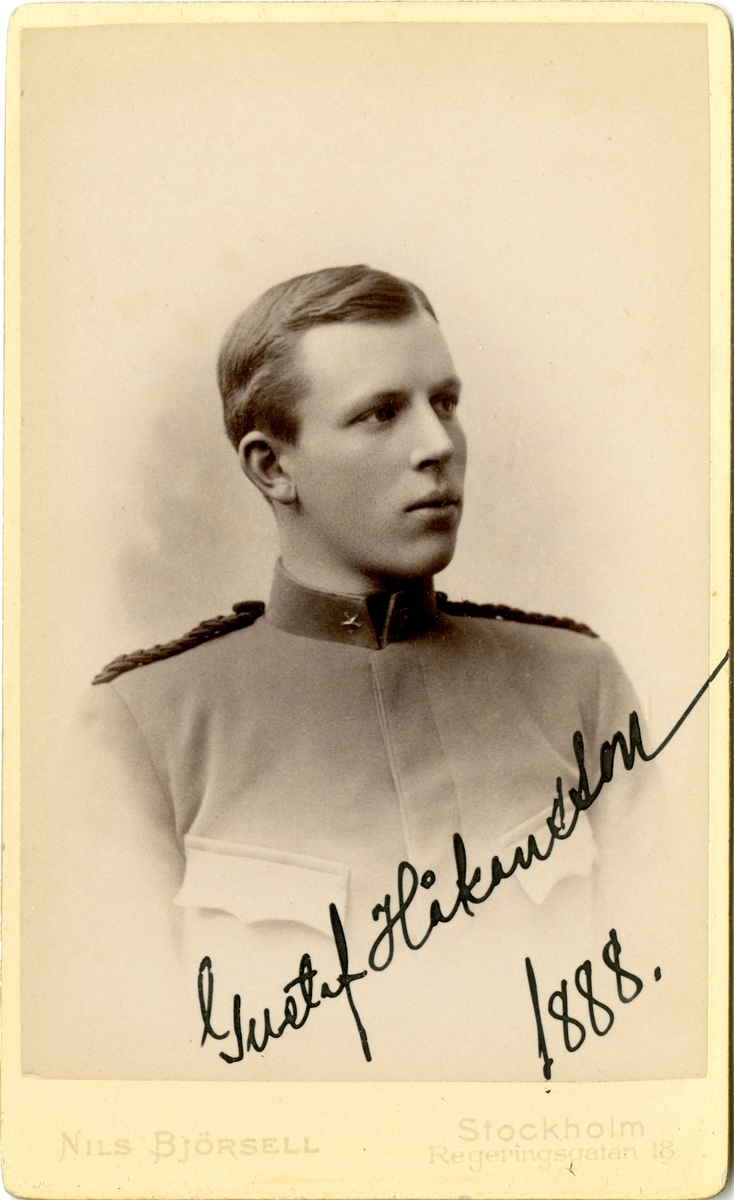 Porträtt av Gustaf Håkansson, underlöjtnant vid Fortifikationen.