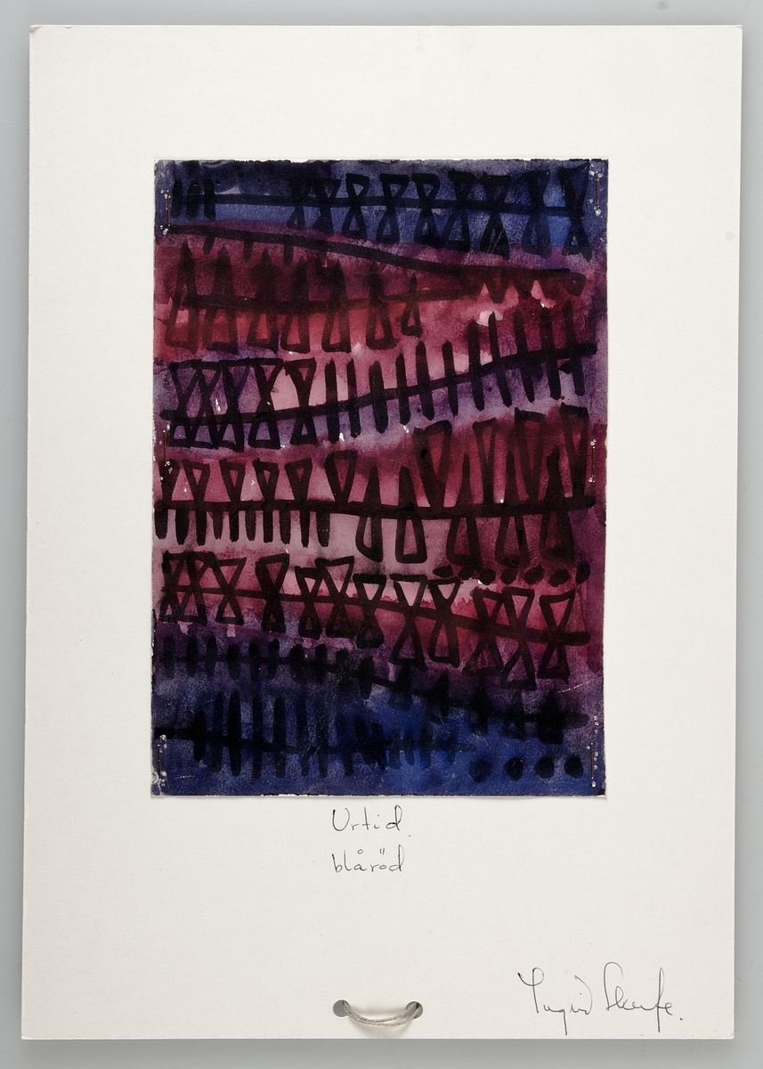 Skiss och garnkarta 50X26 cm med ullgarn till ryan. " Urtid, blåröd". Sigbnerad Ingrid Skerfe. " Gjord i Scweiz. Hemlängtan. Renbeteshagen". Text på garnkartan  Skerfe-Nilsson textilatelje" Uppsala. Drottninggatan 9. drottninggatan 12 telefon 38399.