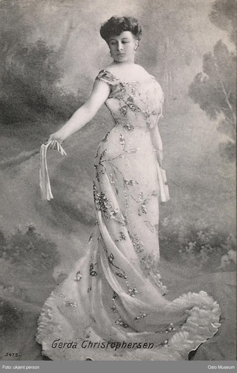 portrett, kvinne, skuespillerinne, sangerinne, stående helfigur