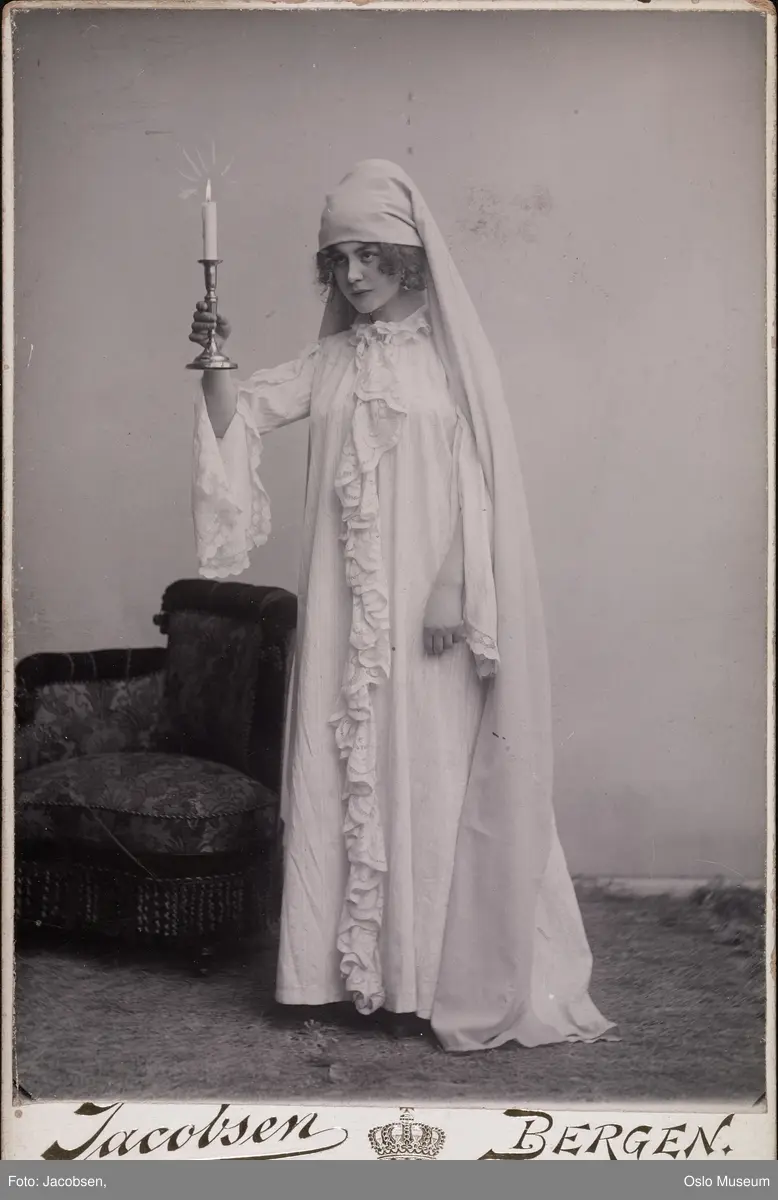 portrett, kvinne, skuespillerinne, rollebilde, stående helfigur, kostyme