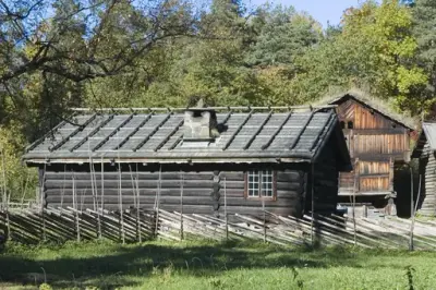 Laftet stue fra Grøsli