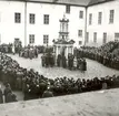 Procession på inre borggården på Kalmar slott. .