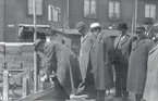 Hotell Witt. Stadsfullmäktige ordförande Gustaf L Johansson lägger första stenen vid ombyggnaden av Hotell Witt i Kalmar 1939.