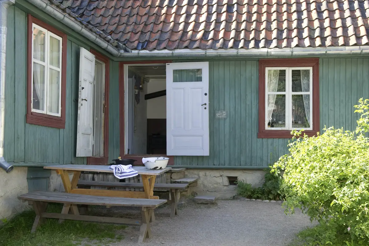 Gårdsplass fra Enerhaugen