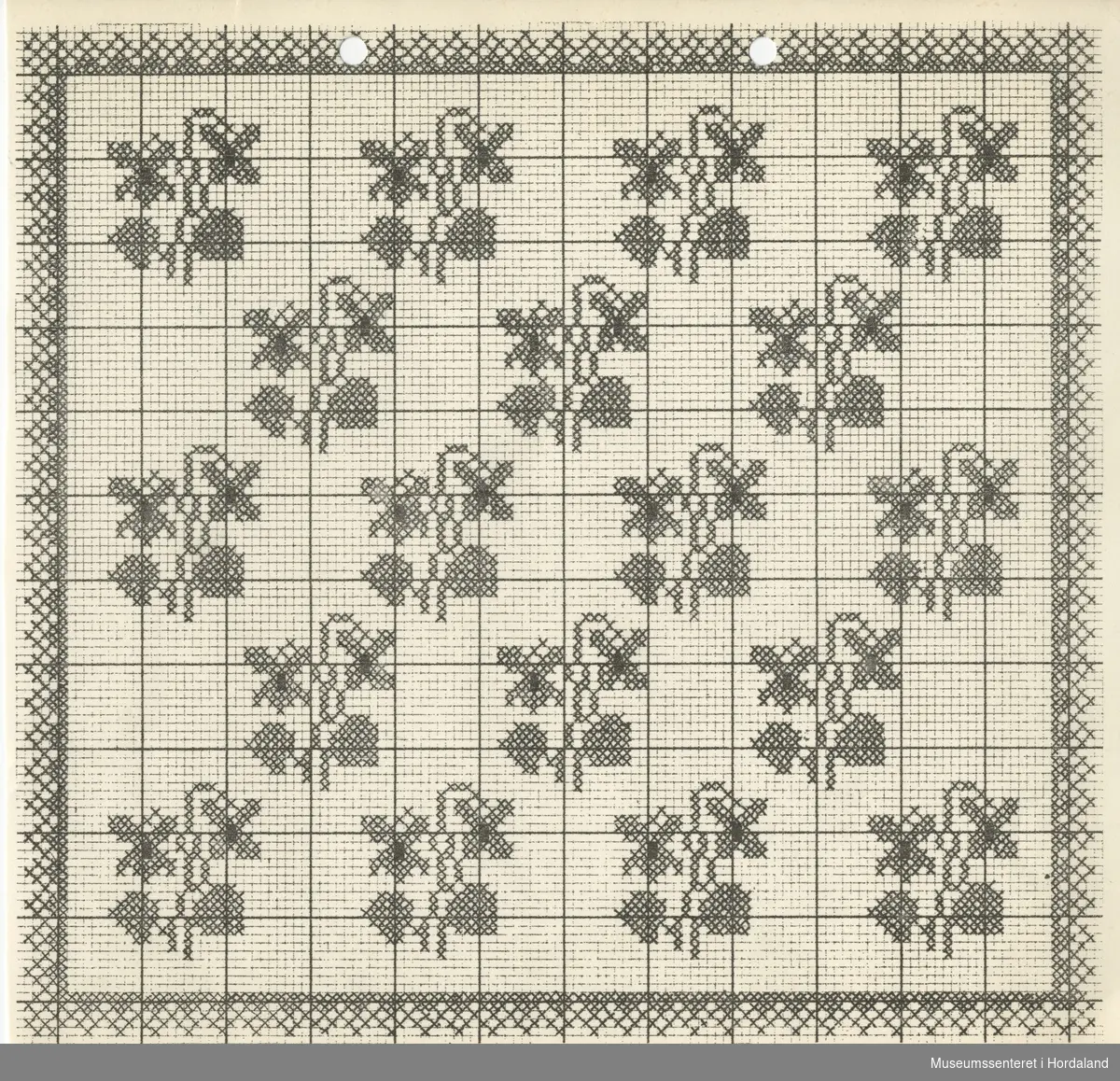 Trykt mønsterark i A4-format til brodert tekstil.