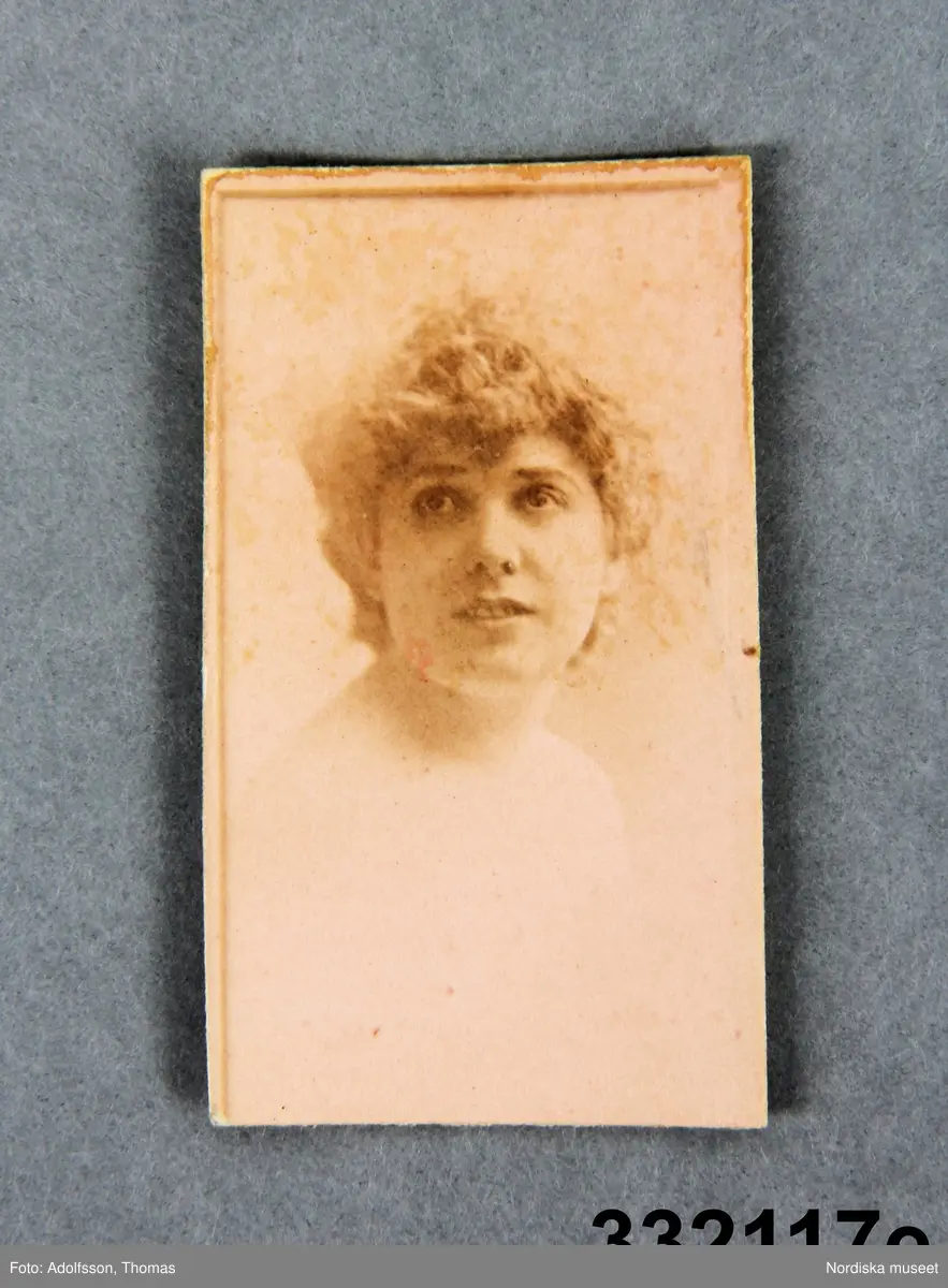 Skådespelerskor bland annat ur Actors and Actresses series, Duke Sons & Co.