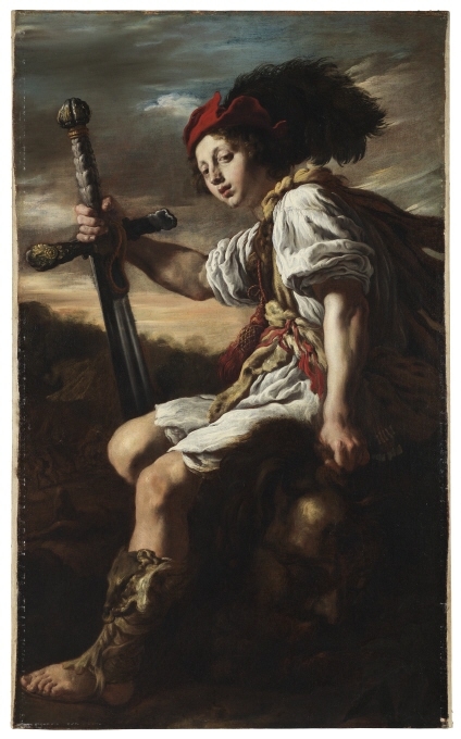 Månadens nyförvärv, November 2014:David med Goliats avhuggna huvud av Domenico FettiNationalmuseums samling av italienskt måleri har nyligen utökats genom det betydande förvärvet av Domenico Fettis David med Goliats avhuggna huvud. Konstnären räknas idag till de riktigt stora italienska barockmålarna.Domenico Fetti föddes runt 1588/89 i Rom, där han tidigt tog starkt intryck av Caravaggios uttrycksfulla klärobskyrmåleri. Konstnären anställdes som hovmålare av kardinal Ferdinando Gonzaga i samband med att denne blev hertig av Mantua år 1613. Här fick han tillfälle att studera verk av såväl Peter Paul Rubens som Giulio Romano och de venetianska femtonhundratalsmålarna Tizian och Tintoretto. Deras rika färgskala och flödande penselföring kom att starkt influera hans måleri. År 1622 flyttade Fetti till Venedig, där han dog ett år senareUnder sin tid som hovmålare i Mantua skapade Fetti denna dramatiska komposition. Motivet bygger på den gammaltestamentliga berättelsen om herdepojken Davids seger över jätten Goliat, ett populärt tema redan hos Caravaggio. Med en sten från sin slunga dödade David filistéernas krigare och halshögg honom därefter med hans eget svärd. Fetti skildrar slutet på historien, med en triumferande David som håller Goliats enorma avhuggna huvud i ena handen och i den andra jättens väldiga svärd. I bakgrunden syns den besegrade fiendens huvudlösa kropp ligga på slagfältet medan filistéerna drivs bort av israeliterna.David porträtteras här som en stark ung man och blivande kung av Israel. Han blickar ned på betraktaren med orubbligt självförtroende medan vinden sveper genom de molntunga skyarna och sätter fjädern i hans röda hatt i rörelse. Det grymma i berättelsen har tonats ned och ersatts av en elegant, närmast teatral tolkning. Särskilt iögonfallande är hur Fetti valt att fokusera på Davids fantasifulla antikiserande klädsel och accessoarer. Vecken i den vita linneskjortan återges med stor skicklighet samtidigt som de framhäver den realistiskt återgivna, muskulösa kroppen. Den snabba och flödande penselföringen, samt de många ändringarna, talar för att Fettis målning sannolikt är den första av två snarlika versioner av denna komposition. En intressant omständighet är modellens porträttlika drag, som vittnar om att detta är en hyllning till någon av de unga hertigarna av Mantua, vilket ger målningen en politisk laddning.        Målningen kommer från en svensk samling och har inte visats för publik sedan Nationalmuseums utställning Konstens Venedig 1962/63. Målningen får anses vara en viktig återupptäckt. Den kunde förvärvas tack vare medel från Wirosfonden. Nationalmuseum har inga egna medel att förvärva konst och konsthantverk för utan samlingarna berikas genom gåvor och privata stiftelse- och fondmedel.