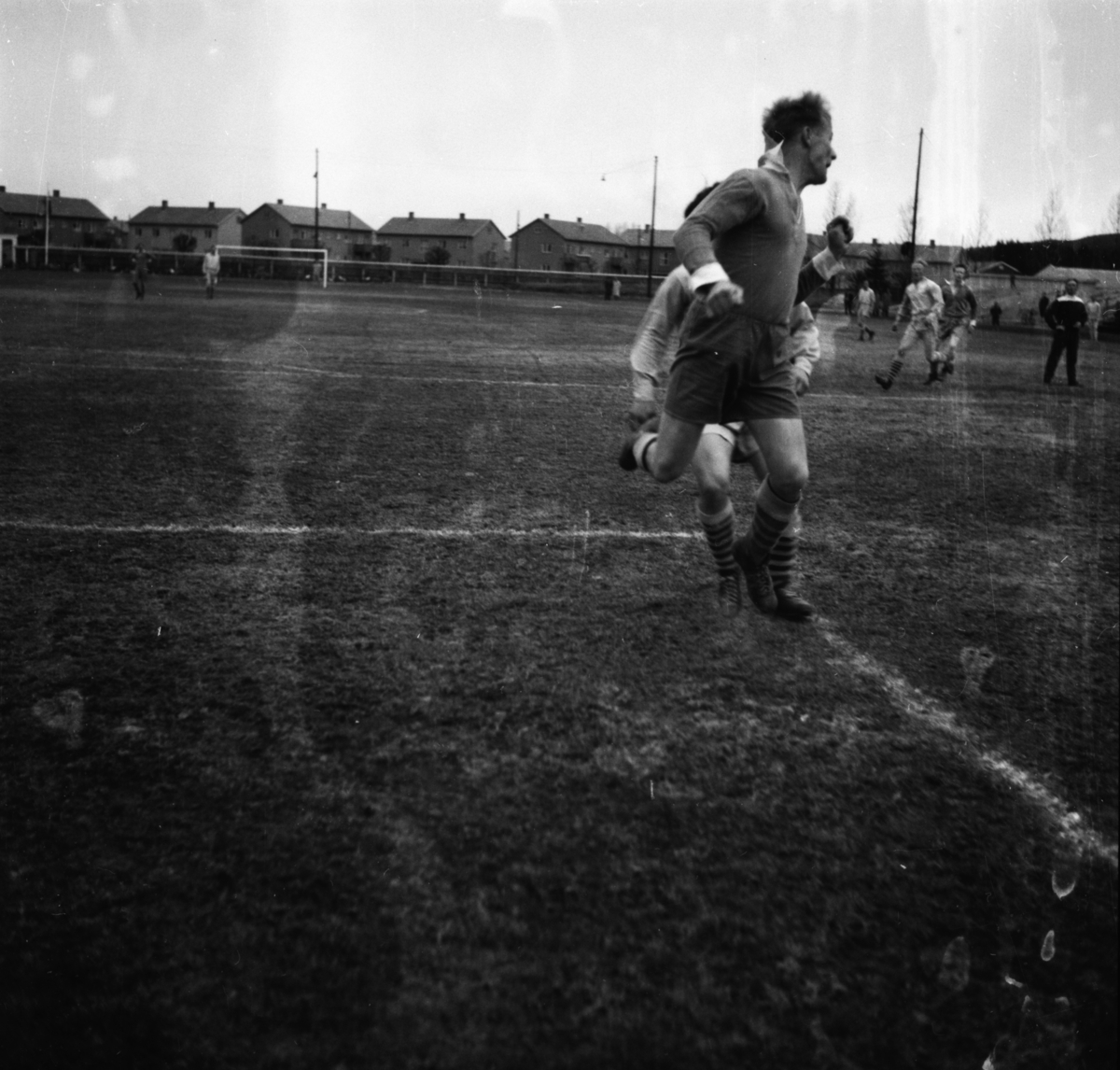 Vardens arkiv. "Fotballkamp. Herkules - Grane  1-0"  30.04.1954