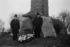 Invalidmonumentet. Från vänster konsul Hellberg, Johan Ljungdahl, 1938, 12888.