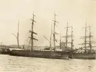 Barkskepp Cuba, byggt 1862 vid Värnanäs varv för C. W. Herwig i Hamburg. Sedemera under namnet Diana hemmahörande i Göteborg, redare C. W. Ohlsson.
Foto från Sjöfartsmuseet i Göteborg.