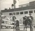 Ungnöt lossas från postångaren Öland i Kalmar hamn omkring 1939-40.